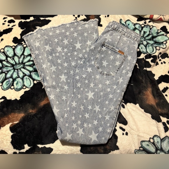 Rock & Roll Cowgirl Star Patterned flare Jeans size 30/34 - Picture 2 of 2